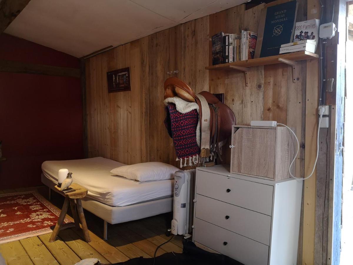 Le Gite Du Loir A Velo, Gite D'Etape, Backpacker Marçon 外观 照片